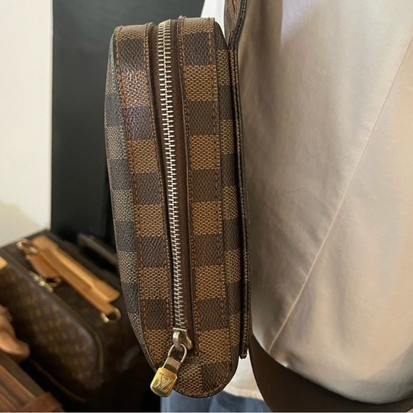 Louis Vuitton Geronimos Ebene Damier
Bum Bag - Picture 10 of 16